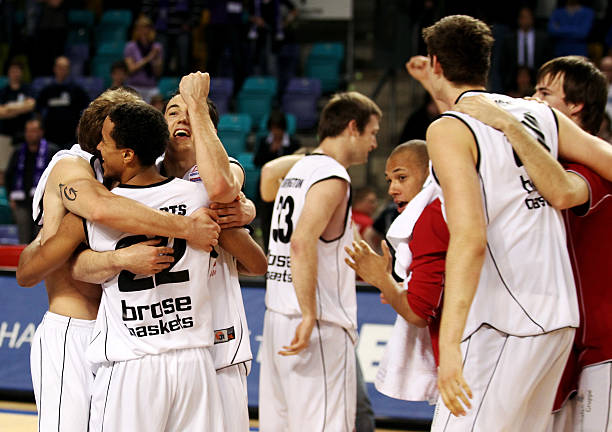 综合来看 综合来看