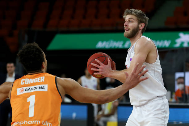 萨从欧冠小 萨从欧冠小